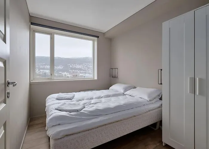 Appartement Sentrumsnaer Og Romslig 4-roms *